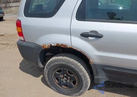 2005 Ford Escape Xls из США, поврежденный, VIN 1FMYU02ZX5KE48384